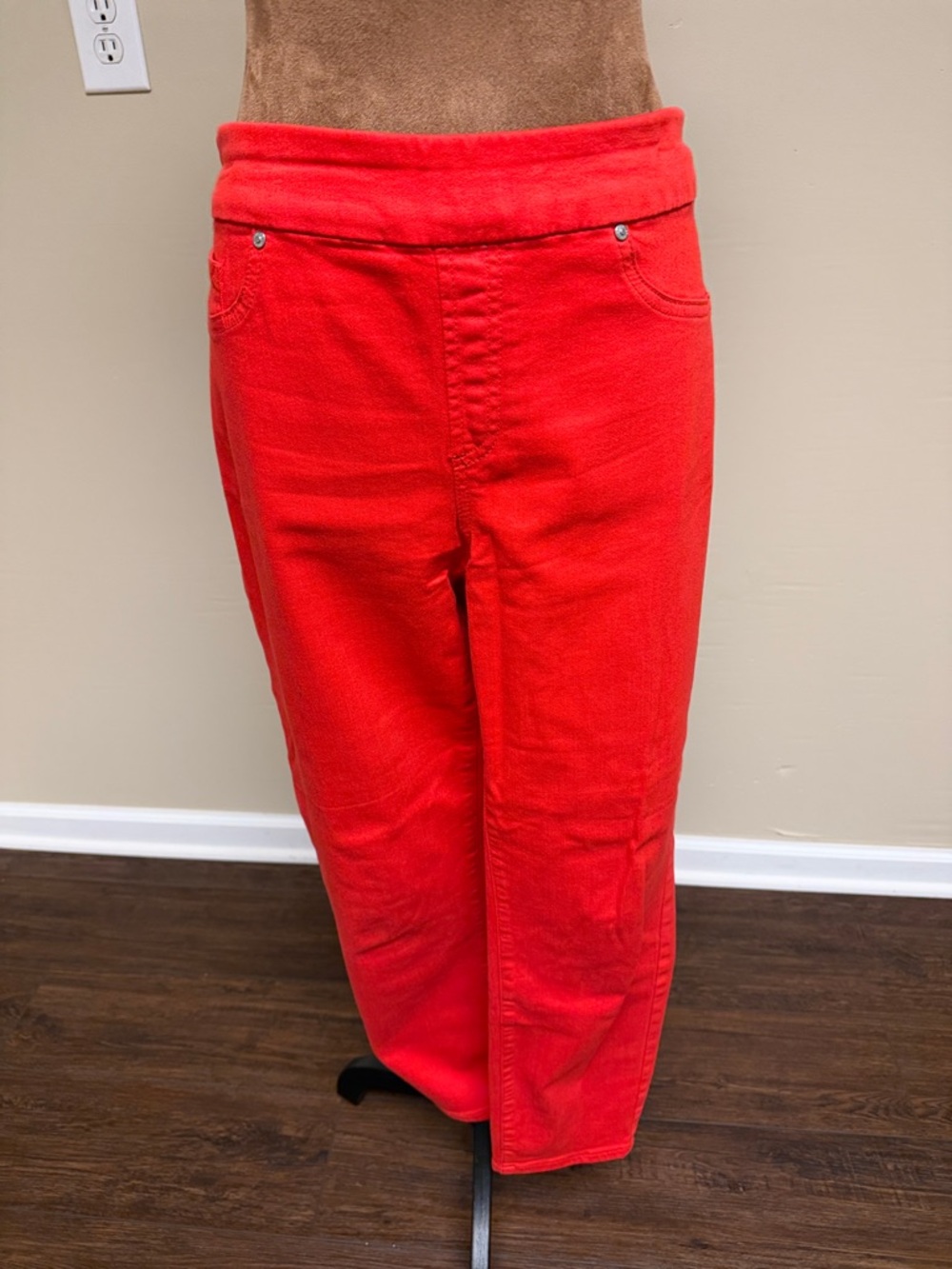 Chico's Red Pull-On Jegging Ankle Pants